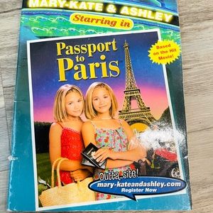 Mary-Kate & Ashley Passport to Paris Book